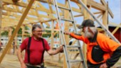 Ett gäng pensionärer bygger sågverk i 40-talsstil för umgängets skull • "Ingen av oss är byggherre"