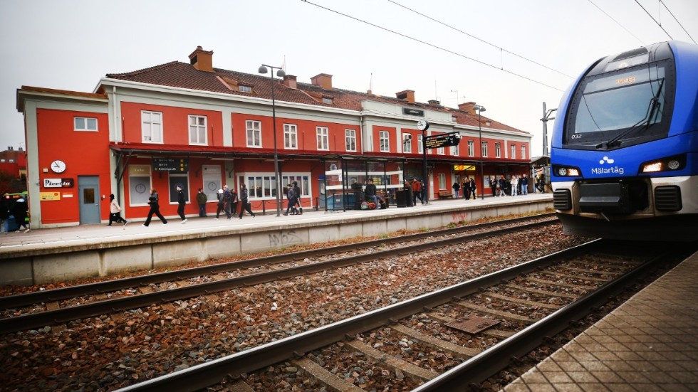 Utropen om anländande och avgående tåg borde vara kvar på tågstationen i Eskilstuna och på andra håll.