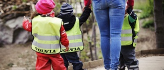 "Barninvasion" i Enköping kräver skolor för miljarder