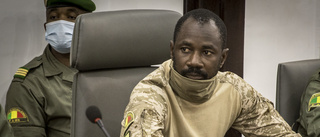 Malis juntaledare attackerad av knivman