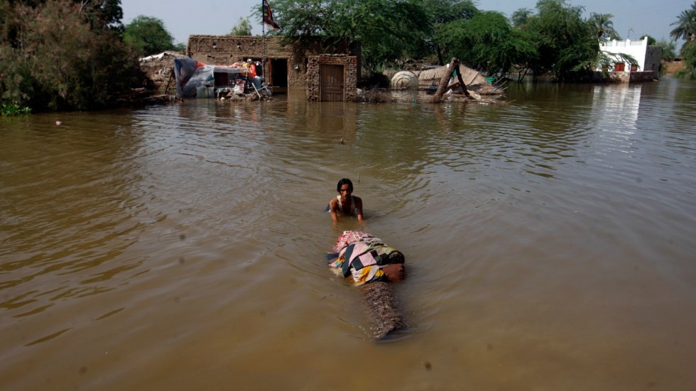 Störtfloder och översvämningar drabbar Pakistan. 
