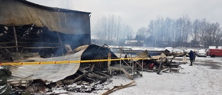 Explosion på bilföretaget som brann igår – nya lågor slog upp