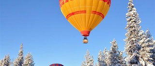 Spektakulärt hopp från luftballongen