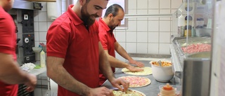Pizzabagarna: "80 pizzor redan första timmen" • "Detta är bästa dagen" • Den är mest populär