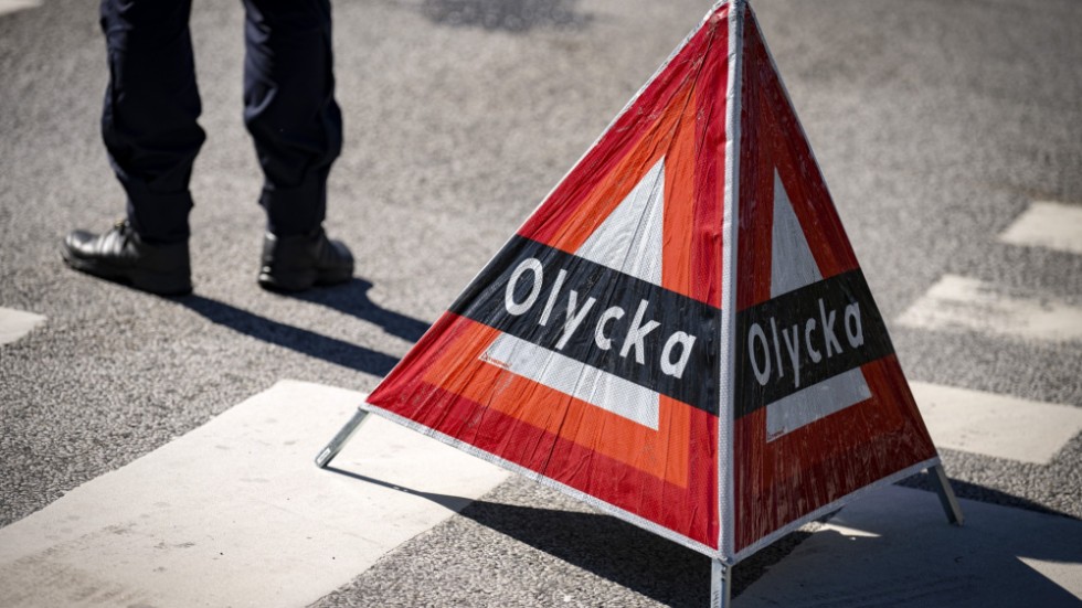 En kvinna har avlidit efter en svår olycka på E10 utanför Lansjärv i Överkalix kommun i fredags. Arkivbild.