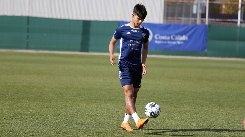 Här är 17-åringen som imponerar på IFK-tränarna: "Stark karaktär"