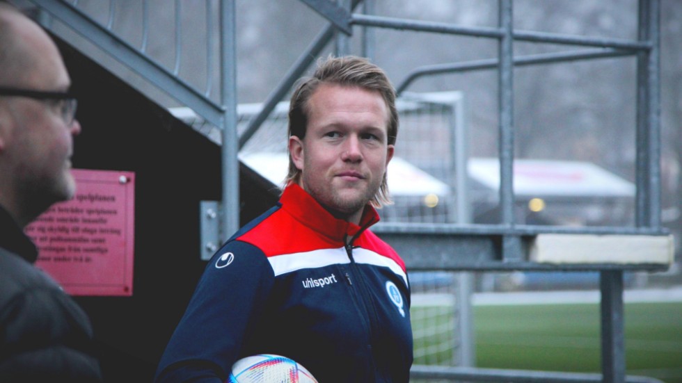 Anders Bååth har bara bra saker att säga om sin första tid i ÅFF. "Jag trivs både i stan och på Kopparvallen",. säger han.