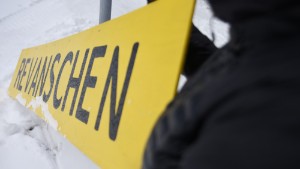 De ligger bakom skyltkuppen i centrala Luleå – berättar om jobbet
