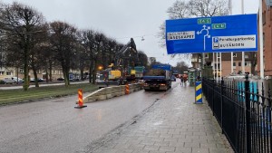 Akut vattenläcka på Norra Promenaden – spårvagnslinjerna ändras • "Vi har spärrat av en del av gatan"