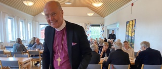 Biskopen besöker hemförsamlingen: "Det är som en bilbesiktning"