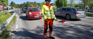 Han ledde Nyköpings bilister genom kaoset: "Stress till jobbet"