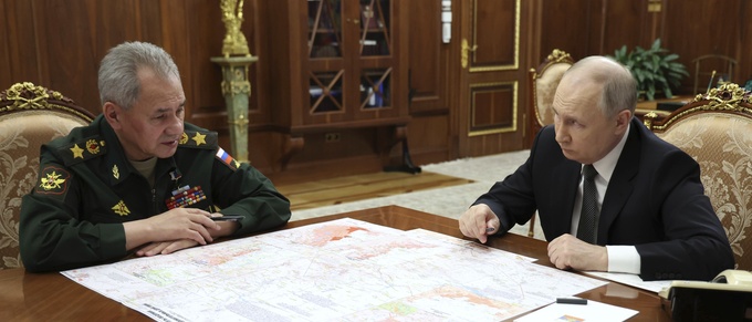 Putin byter ut försvarsminister Sjojgu