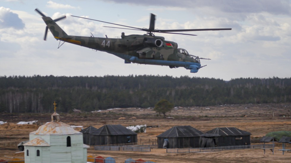 En belarusisk militärhelikopter. Arkivbild.