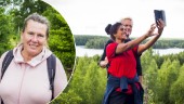Hon guidar turister från hela världen på Sörmlandsleden