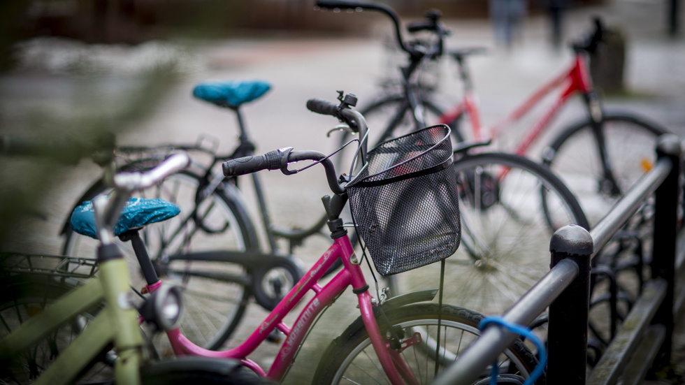  Cyklister, både vuxna, barn och ungdomar verkar tro att allt som inte är bilväg är cykelväg.