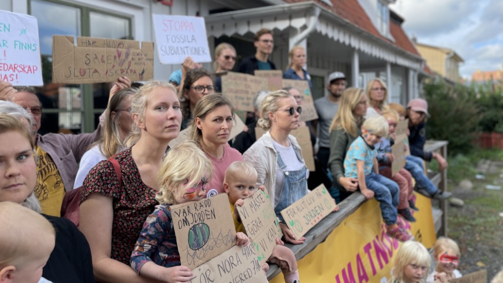 "Vi vill kunna se våra barn i ögonen och säga att vi gör allt vi kan för att bekämpa klimatkrisen" skriver Rebellmammorna. Bilden är från en demonstration i somras.