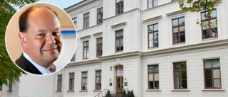 Vita huset i Nyköping kan säljas när regionen ska spara