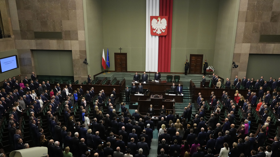 Polens nya parlament samlades för första gången i måndags.