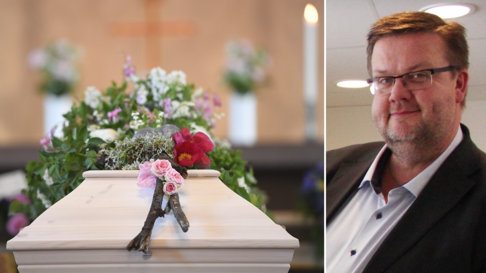 "Jordbegravningarna har minskat på en tioårsperiod och kremationerna ökat. Framförallt akt med urna", berättar Mathias Johansson, kontorsansvarig på Rundqvist begravningsbyrå i Vimmerby. 