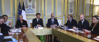Macron ska träffa över 220 borgmästare