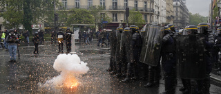 Över 100 poliser sårade i franska protesterna