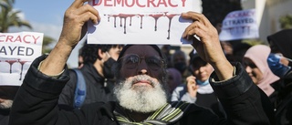 Demonstranter i Tunisien: "Rädda vår demokrati"