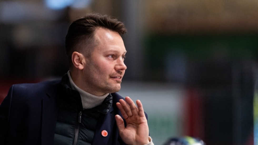 VIK-tränaren Martin Gudmundsson har fått in en kollega efter en längre tids sökande.