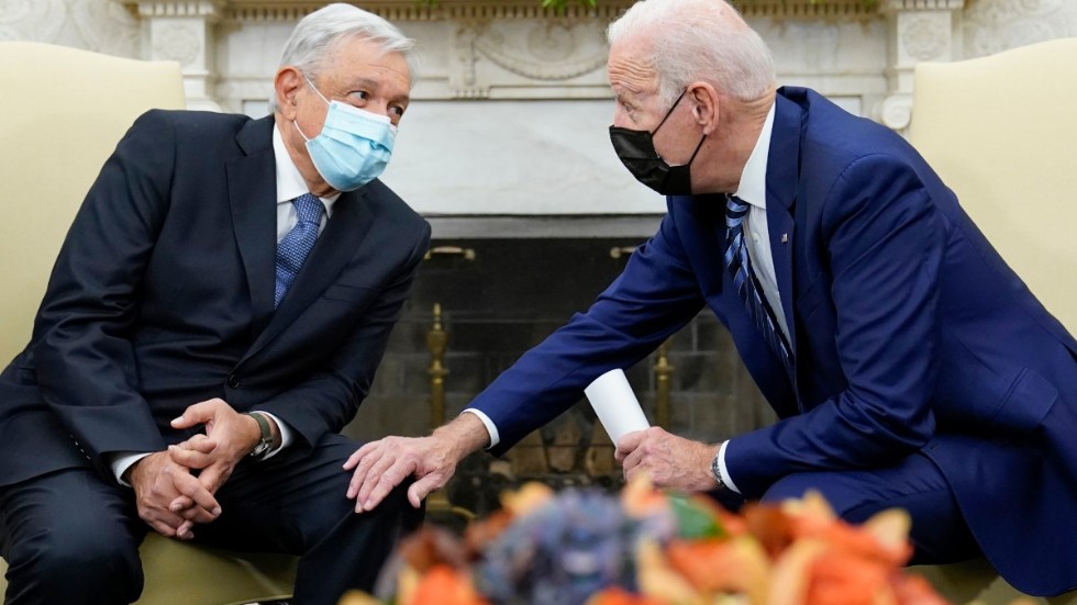 Mexikos president Andrés Manuel López Obrador tillsammans med den amerikanske kollegan Joe Biden. Bild från november.