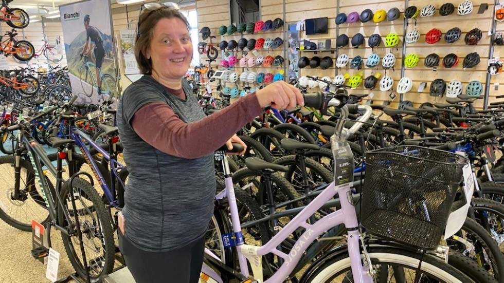 Anneli Isaksson blev överlycklig när hon vann en ny cykel.