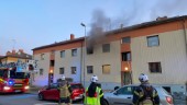 Brand i lägenhet i flerfamiljshus på Norr – stort räddningspådrag: "Branden startade i fritös"