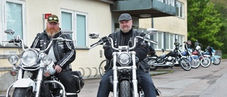 De kör motorcykel för välgörenhet: "Vi vill dra vårt strå till stacken"
