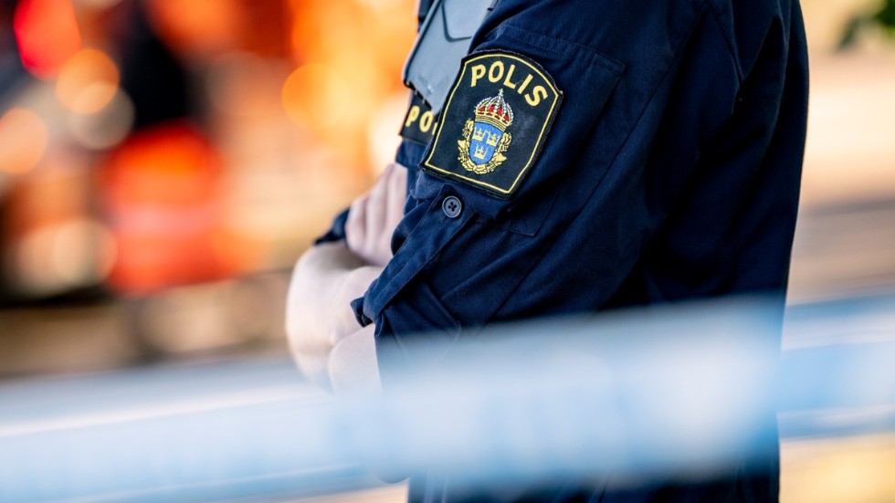 En 20-åring var nära att mista livet efter en knivattack på en parkeringsplats i Helsingborg i juni. Nu döms en 19-åring för mordförsök. Arkivbild