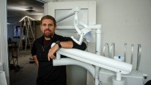 Han startar ny tandläkarklinik i Luleå – nu söker han personal: "Det är knepigt"