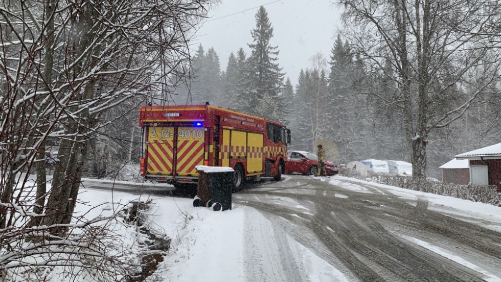 Signaturen Mopedisten tycker att det går för fort på Gamla Kågevägen. Bilden från en olycka där 2023.