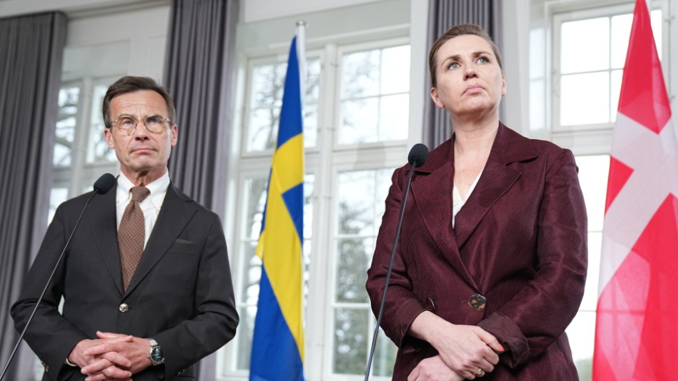 Statsminister Ulf Kristersson på en presskonferens tilllsammans med Danmarks statsminister Mette Frederiksen (S).
