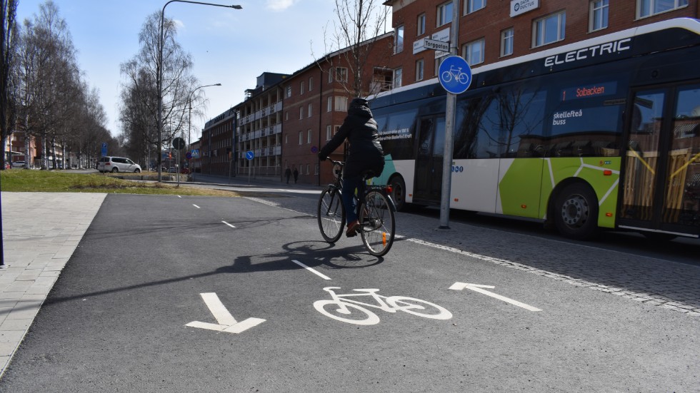 The cycle lane on Kanalgatan ends abruptly.