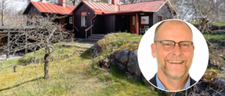 Litet hus nära havet lockar – men inget slår sagohuset i Ålberga