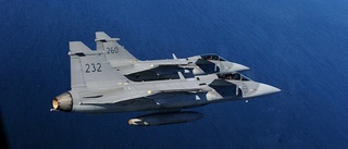 Försvarsmakten flyger över Skellefteå på nationaldagen