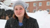 Kateryna följer kriget i hemlandet Ukraina genom mobilen – "Jag vågar inte ringa min familj"