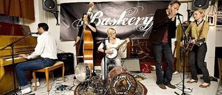 Punkcountryröj med Baskery