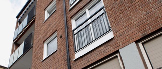 Kvinna blåstes på fransk balkong vid lägenhetsköp • Miljonsmäll för bostadsrättföreningen