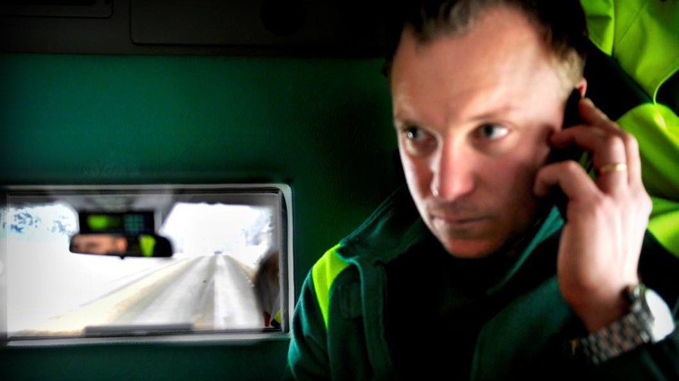 Det är viktigt att människor litar på att de får ambulansvård när den behövs. Det säger ambulanschefen Melker Engström.