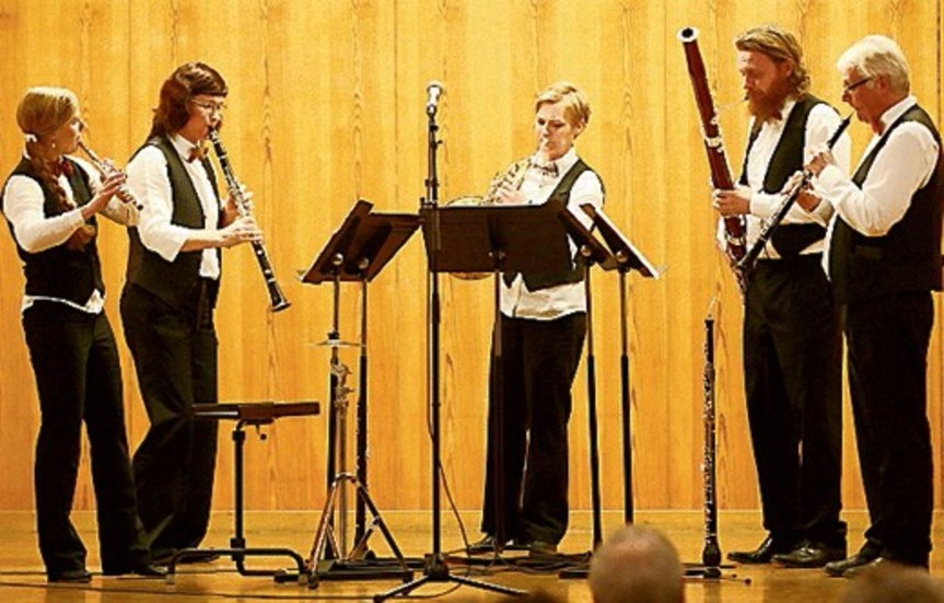 Crusellkvintetten från vänster, Nina Sognell tvärflöjt, Monika Hedlund klarinett, Katarina Andersson valthorn, Andreas From fagott och Bela Tarrodi oboe.