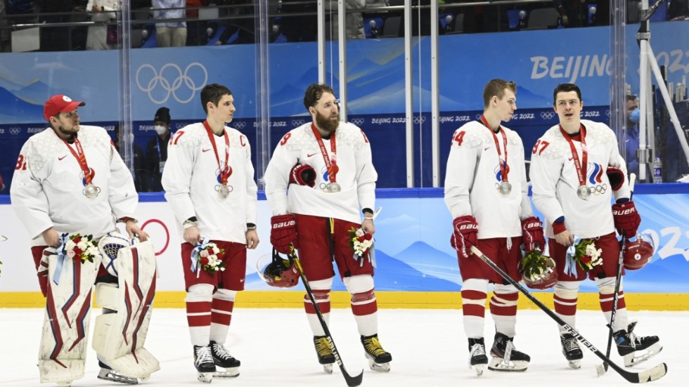 Besvikna ryska spelare efter OS-finalförlusten mot Finland i Peking 2022. Arkivbild.