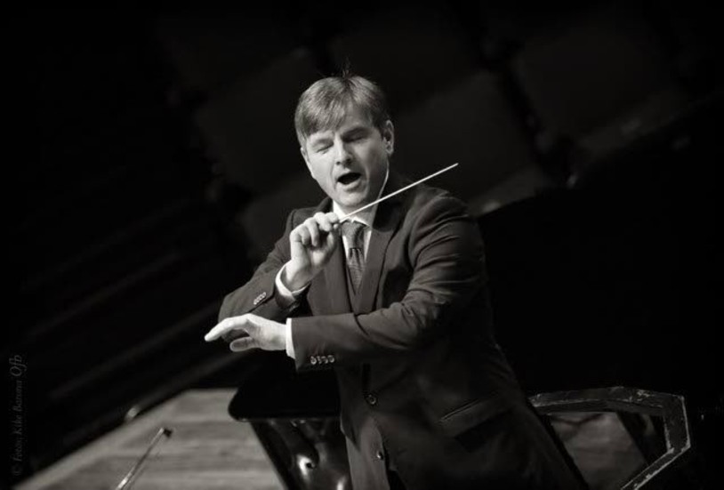 Leder. Joachim Gustafsson, dirigent Linköping symfoniorkester.