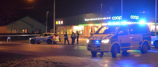 17-åring skjuten i Norrköping – mördare jagas