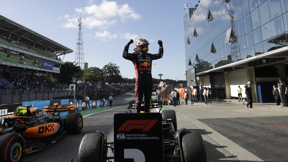 Max Verstappen tog sin 17:e seger för året när han vann Brasiliens GP.