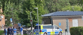 Polis på plats vid Vrinnevisjukhuset – arbetar med tre händelser