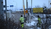 Långa bilköer i Linköping när järnvägsbommarna fastnade