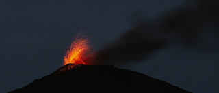 Vulkan i Guatemala sprutar lava